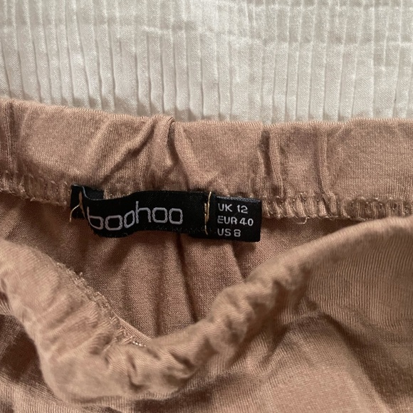 Two mini skirts - Picture 5 of 8